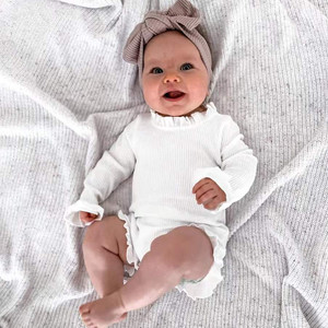 Ensembles de vêtements pour bébés à prix d'usine en gros, personnalisables, manches courtes et pantalons, jolis ensembles de vêtements de nuit pour nouveau-nés, ensembles de vêtements pour bébés filles - Product Image 3