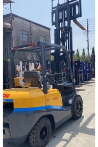 Chariot élévateur diesel TCM 3 tonnes FD30 d'occasion fiable avec hauteur de levage de 3000 mm, déplacement latéral en option, équipement de construction - Product Image 1