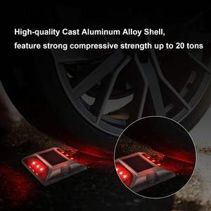 Солнечные дорожные маркеры CE RoHS IP68 для подъездных путей, выступающие дорожные знаки, алюминиевые светодиодные солнечные дорожные колпачки - Product Image 2