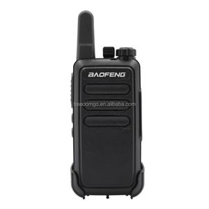 Walkie Talkie Profesional BF-R5 Mini en Inglés, Frecuencia UHF, Potencia de Salida de 2W, Resistente al Agua IPX-1, Venta al Por Mayor - Product Image 1