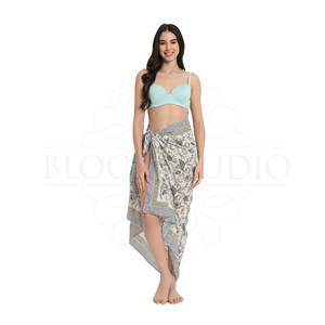 Pareo de algodón con estampado a mano en verde oliva antiguo y gris bronce para mujer, ligero, ideal para bikini, playa y resort en verano. - Product Image 3