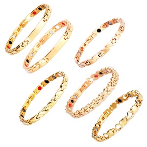 Pulseras Magnéticas de Energía Cuántica con <span class=keywords><strong>Iones</strong></span> <span class=keywords><strong>Negativos</strong></span> FIR de Germanio, Color Dorado Personalizado, <span class=keywords><strong>para</strong></span> Terapia Escalar y Bienestar Bioenergético - Product Image 4