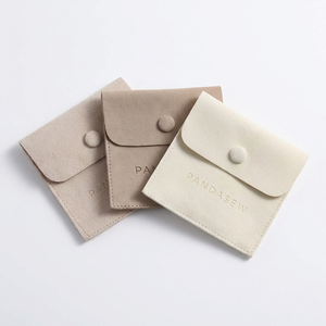 Bolsa de Embalaje para Joyería y Collares, de Microfibra de Lujo, Personalizada con Impresión OEM, Portátil, Tipo Sobre, Dorada, Venta al Por Mayor - Product Image 4