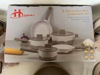 Nouvel ensemble de batterie de cuisine en aluminium pressé à induction antiadhésif, comprenant une casserole, une poêle et une casserole à sauce, avec couvercle en verre plat, en stock, certifié LFGB FDA