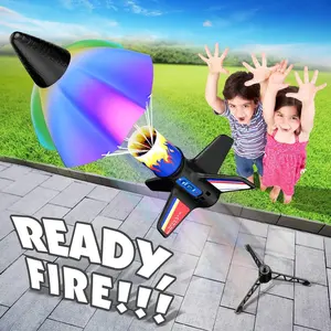 Lanzador de cohetes eléctrico al aire libre para niños, modelo de cohete volador eléctrico de juguete que lanza hasta 150 pies con paracaídas, tierra segura