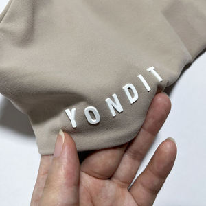 T-shirt in Silicone <span class=keywords><strong>per</strong></span> stampa a caldo etichetta in gomma toppe personalizzate in ferro su vinile <span class=keywords><strong>adesivo</strong></span> 3D Logo di trasferimento termico in Silicone <span class=keywords><strong>per</strong></span> abbigliamento - Product Image 2