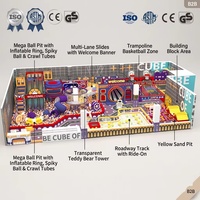Equipo de juegos interior comercial directo de fábrica: Piscina de bolas multizona temática, torre de escalada, toboganes multivía y trampolín.