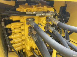 Excavatrice sur chenilles Komatsu 200-8 d'occasion, 20 tonnes, modèle 2024, 1 an d'assurance après-vente, testée et inspectée, d'origine japonaise, à vendre - Product Image 4