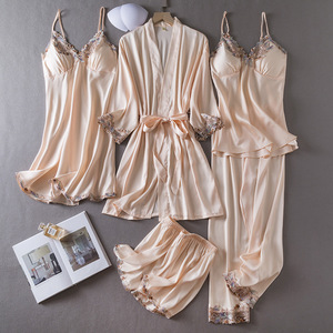 Ensemble Pyjama Femme de Haute Qualité Respirant en Dentelle, Matière Satin Ample Confortable pour la Maison pour l'Été, Vente en Gros - Product Image 1