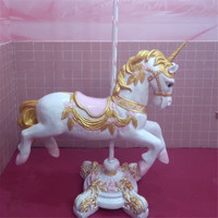 Statue de carrousel en fibre de verre, Sculpture de jardin, pleine taille, taille réelle, animaux merrygoround, Antique, Statue de cheval