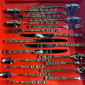 Ensemble de couverts modernes de luxe en acier inoxydable plaqué or, lavables au lave-vaisselle, de qualité supérieure, cuillère, fourchette, couteau, design élégant, artisanat Unicorn - Product Image 1