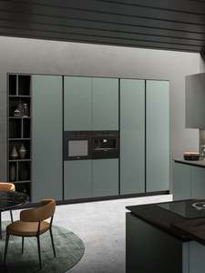 Nouvelles armoires de cuisine entièrement personnalisées en aggloméré plaqué mélamine et en quartzite avec péninsule - Product Image 2