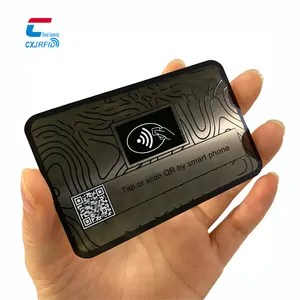 मुद्रण योग्य 215/216 एनएफसी स्मार्ट कार्ड खाली, इच्छित मुद्रण के साथ मैट काले धातु एनएफसी व्यापार कार्ड पैकेजिंग