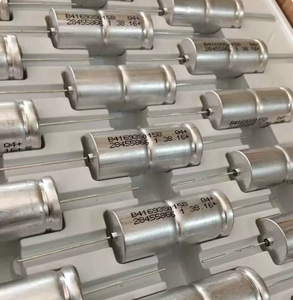 Condensateurs électrolytiques en aluminium EPCOS - à sortie axiale B41693S0158Q4 B41693 75V 1500µF 21x49mm Pieds dorés - Product Image 1