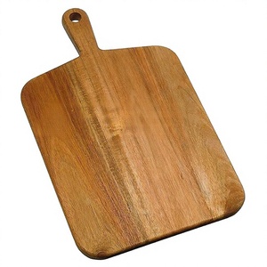 Planche à découper rectangulaire en bois avec poignée, bois naturel, différentes formes, pour usage en cuisine, fabriquée au Vietnam - Product Image 1
