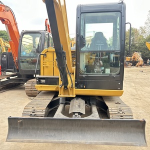 Excavatrice sur chenilles hydraulique CAT 305.5E d'occasion, 5 tonnes, faible nombre d'heures de fonctionnement, pour l'Afrique - Product Image 6