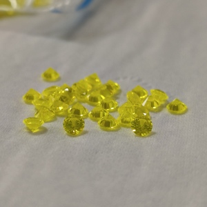 Gema sintética YAG de color amarillo fluorescente, corte redondo de 3 mm, granate de yoduro de aluminio cultivado en laboratorio para la fabricación de joyas. - Product Image 6