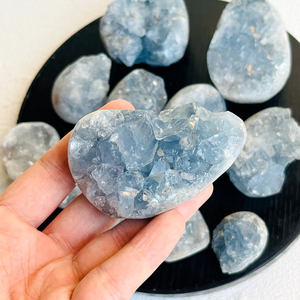 Cristal de Célestite Bleue Naturelle, Grappe de Minéraux Bruts Sculptés pour la Décoration Intérieure et la Guérison Reiki - Product Image 4