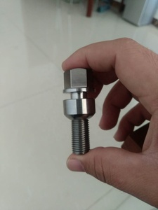 Perno de rueda de titanio Gr.5 personalizado hermoso colorido fuerte peso ligero de alto rendimiento para <span class=keywords><strong>Porsche</strong></span> - Product Image 6