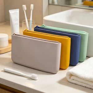 Sac de maquillage portable en silicone couleur unie, tendance et durable, pliable, étanche avec fermeture éclair pour usage quotidien en extérieur – Offre spéciale - Product Image 1