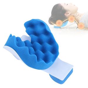 Coussin de massage cervical portable pour soulager les tensions, les maux de tête et les douleurs aux épaules - Product Image 1