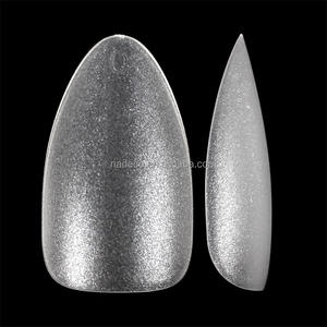 NADECO <span class=keywords><strong>Faux</strong></span> ongles blancs en perles pour femmes et filles 6 formes d'ongles à presser en forme d'amande/de cercueil/carrés/ronds en gel mat - Product Image 1