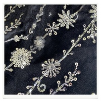Paillettes argentées exquises de 3mm 5mm et perles blanches argentées velours brodé tissu à paillettes pour vêtements
