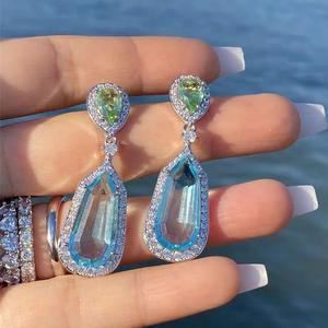 Pendientes de Boda Personalizados en Azul Marino y Verde, Hechos a Mano, con Cristales Grandes de Zirconia, Nuevo Diseño Geométrico Irregular, Románticos y a la Moda - Product Image 4