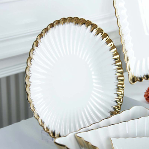 Piatto in Ceramica con 5 Scomparti, Vassoio Rotondo Irregolare in Porcellana con Bordo Dorato per Frutta, Snack e Antipasti - Product Image 5