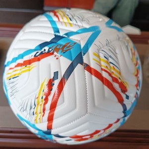 Ballon de football de taille officielle 5 en PU de haute qualité, cousu à la machine, pour l'entraînement et les matchs sportifs, prix d'usine - Product Image 4