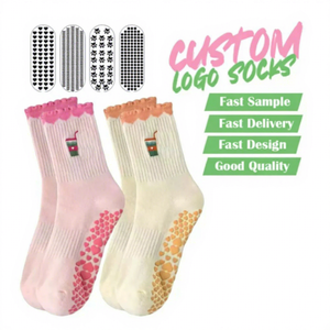 Chaussettes de yoga pour femmes, nouvelle conception mignonne, personnalisées, antidérapantes, avec logo brodé, pour le Pilates et le fitness - Product Image 4