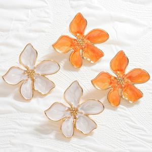 Maatwerk Retro Elegante Bloem Oorbellen Gepersonaliseerde Vakantie Feest Bloem Oorbellen Dames Modieuze Accessoires - Product Image 2