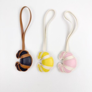 Creative Handmade Multi-layer Patch Pu Leather Croissant Bread Charms Keychain Cartoon Car Keyring Hanger Fashion Bag Pendant - Product Image 1