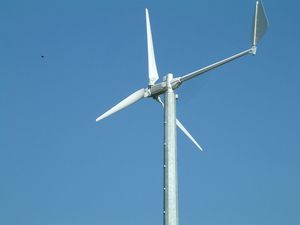 Generador Eólico de Eje Horizontal HLD Personalizado de 5000W 220V, Trifásico CA, Funcionamiento a Baja Temperatura, Rotor de 5.4m/6m, Encendido/Apagado - Product Image 3