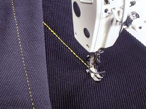 MP-200N รุ่นใหม่ล่าสุด |   จักรเย็บผ้าจูกิส รุ่นพินพอยท์ ซาดเดิล |   จักรเย็บผ้า - Product Image 4