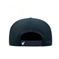 Gorra de Béisbol Personalizada de 5 Paneles con Visera Plana, Perforada con Láser para Mayor Estilo, de Secado Rápido, Impermeable, con Logotipo Bordado, 100% Poliéster
