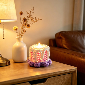 Pasteles navideños de ganchillo hechos a mano y velas luminosas, éxito de ventas transfronterizo. Hilo de ganchillo hecho a mano y personalizado - Product Image 4