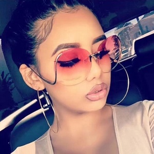 2020 Nouveaux Hommes De Mode Bonbons Couleur Femmes Surdimensionné Sans <span class=keywords><strong>Monture</strong></span> Lunettes de soleil - Product Image 1