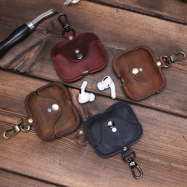 Vintage Genuine Leather Case for AirPods Pro Snap Button Flip Protective Earphone Cover with Keychain Hook Wholesale