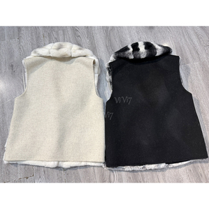<span class=keywords><strong>Gilet</strong></span> <span class=keywords><strong>sans</strong></span> manches en pure laine de luxe ViVi7 avec revers, texture mode, en vraie fourrure de <span class=keywords><strong>lapin</strong></span> Rex pour <span class=keywords><strong>femme</strong></span> - Product Image 6
