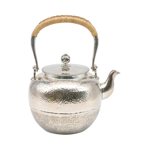 Bouilloire japonaise personnalisable frappée à la main, divers styles, théière de haute qualité, métal argenté, en solde - Product Image 1