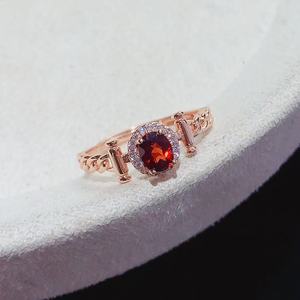 S925 Sterling Silber Edelsteinring mit Natürlichem Rubin für Hochzeiten und Feiern - Product Image 3