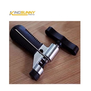 Outil <span class=keywords><strong>de</strong></span> démontage <span class=keywords><strong>de</strong></span> chaîne <span class=keywords><strong>vtt</strong></span> <span class=keywords><strong>VTT</strong></span> vélo <span class=keywords><strong>de</strong></span> route en acier au carbone disjoncteur <span class=keywords><strong>de</strong></span> chaîne séparateur outil <span class=keywords><strong>de</strong></span> réparation <span class=keywords><strong>de</strong></span> coupe - Product Image 2