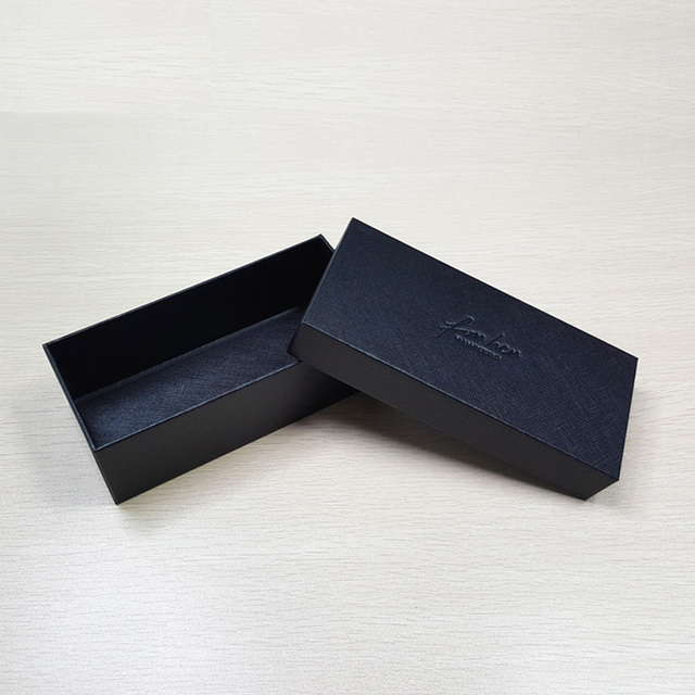 Custom Logo and color black fashion packaging phone case packaging cover box