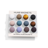 Direkt vom Hersteller: Farbenfrohe Runde Matte Hijab-Magnetschnallen, Starke Magnetische Schalclips ohne Verhaken für Damenmode im Großhandel