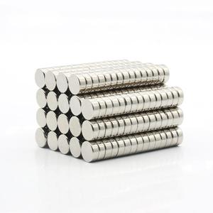 N52 <span class=keywords><strong>Aimants</strong></span> puissants en néodyme Petit disque cylindrique rond de terres rares pour les applications de matériaux magnétiques - Product Image 1