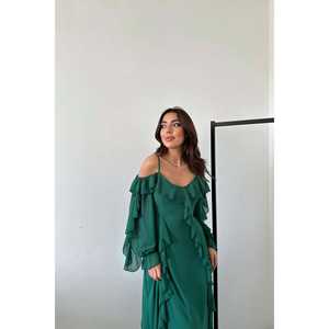 ชุดราตรีผ้าชีฟองสีเขียวมรกตแบบเปิดไหล่ แต่งระบาย ทรงเอไลน์ เอวธรรมชาติ ซ้อนชั้นโปร่ง - Product Image 3