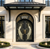 Puerta de Entrada Principal Exterior para Villa, Moderna, con Arco, Doble Acero, Diseño de Pavo Real Dorado, Anti-Robo, Acabado Galvanizado con Recubrimiento en Polvo