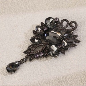 European Style Alloy Flower Brooch Rhinestone Teardrop Women's <b>Wedding</b> <b>Accessory</b> Silver White - Product Image 2