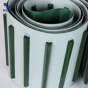 खाद्य उद्योग के लिए क्लीट्स के साथ ग्रीन पीवीसी कन्वेयर बेल्ट - Product Image 2